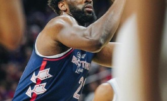  恩比德35分76人力克尼克斯  